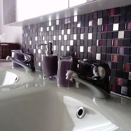 Nocleg ze śniadaniem Le Clos Des Treilles 3*